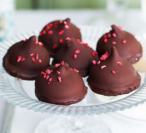 Raspberry & Dark Chocolate Teacakes